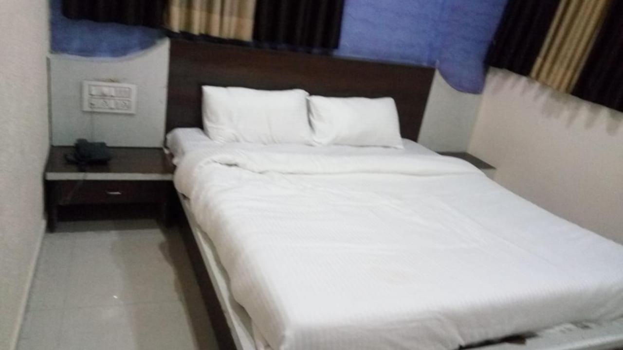 Hotel Swell Ahmedabad Exteriör bild